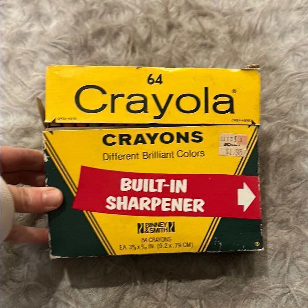 Crayola vintage different brilliant colors 64 crayon set